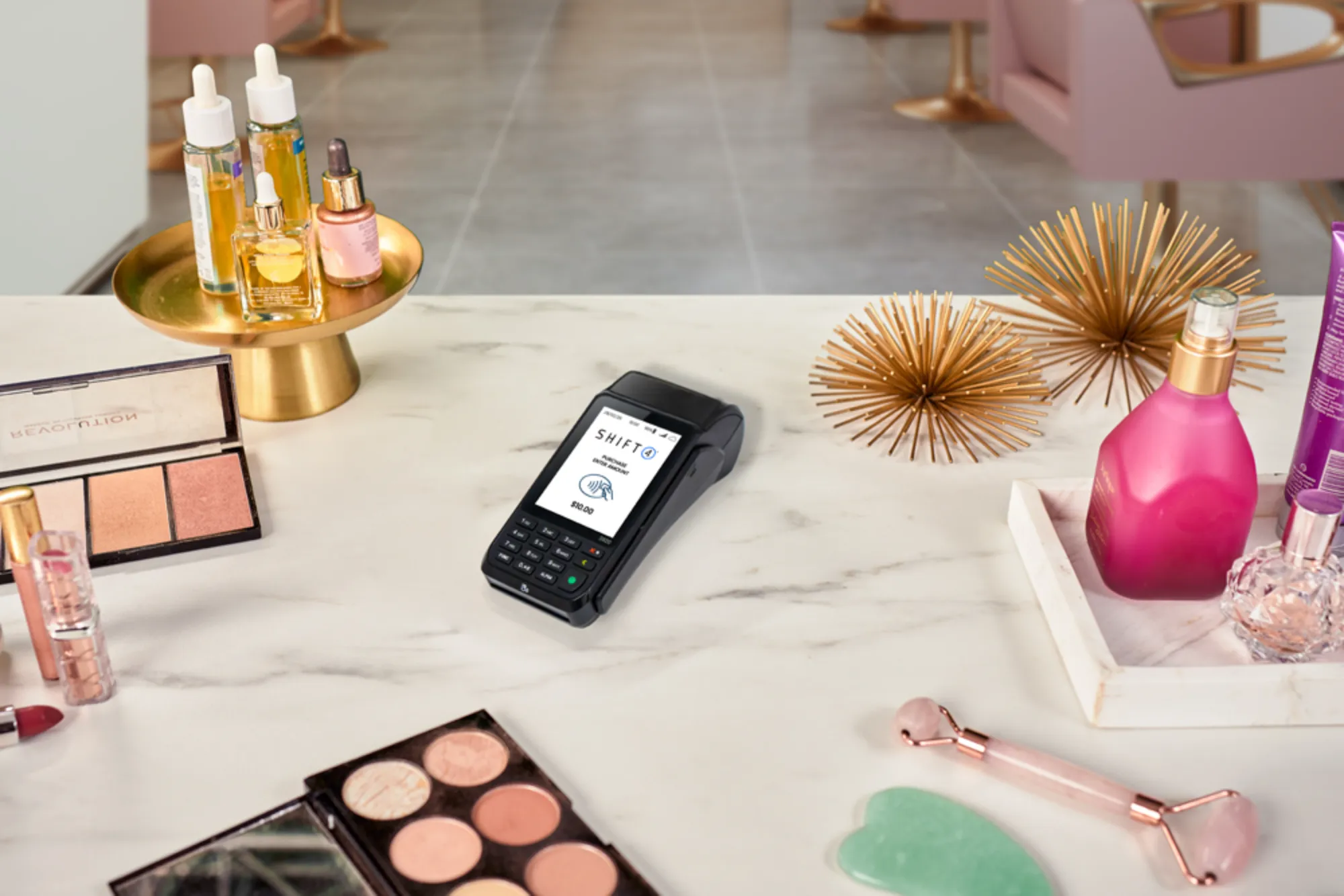 Smartpay S920 Terminal on tabletop in beauty salon