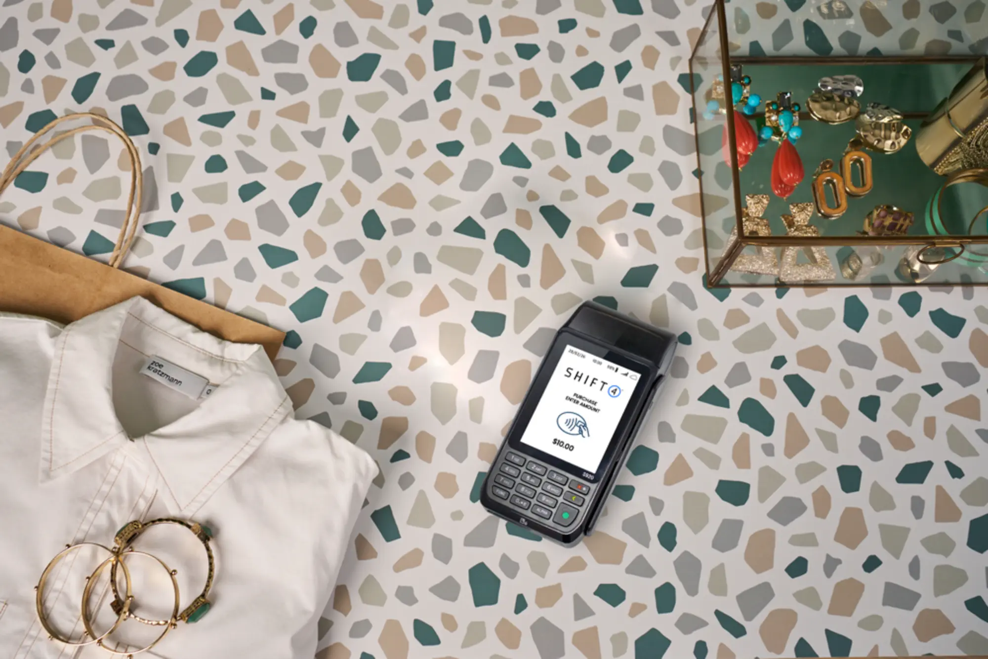 Smartpay S920 Terminal on tabletop in retail shop