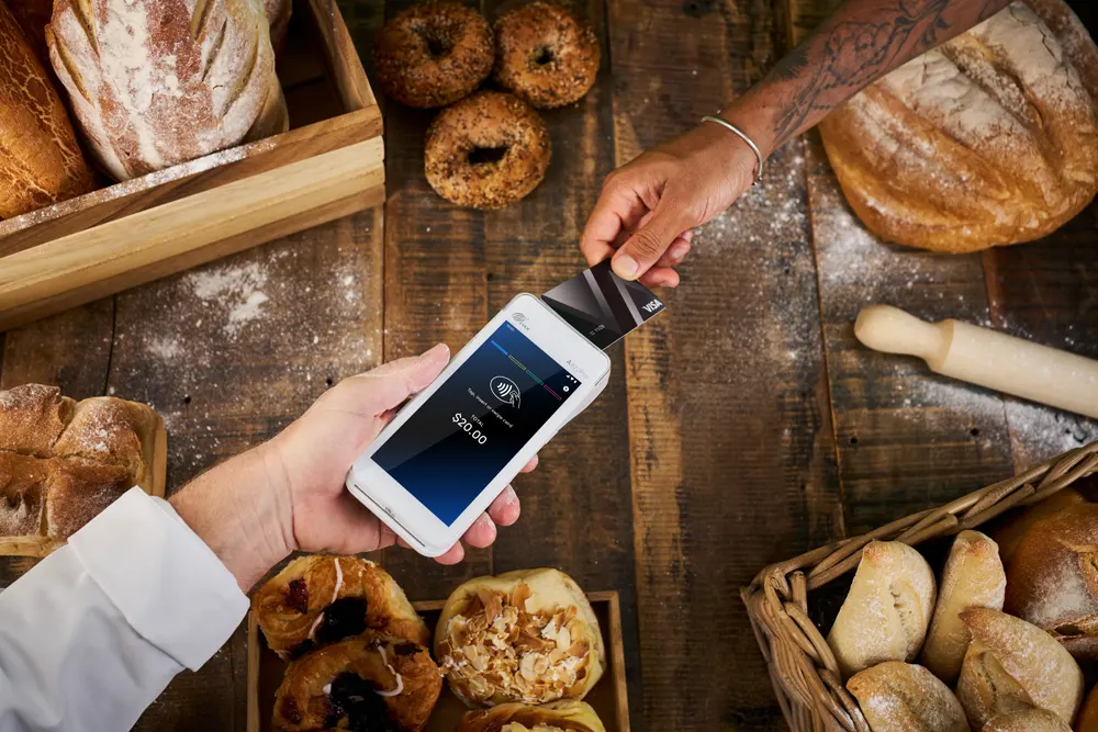 Smartpay A920Pro accepting payment in bakery