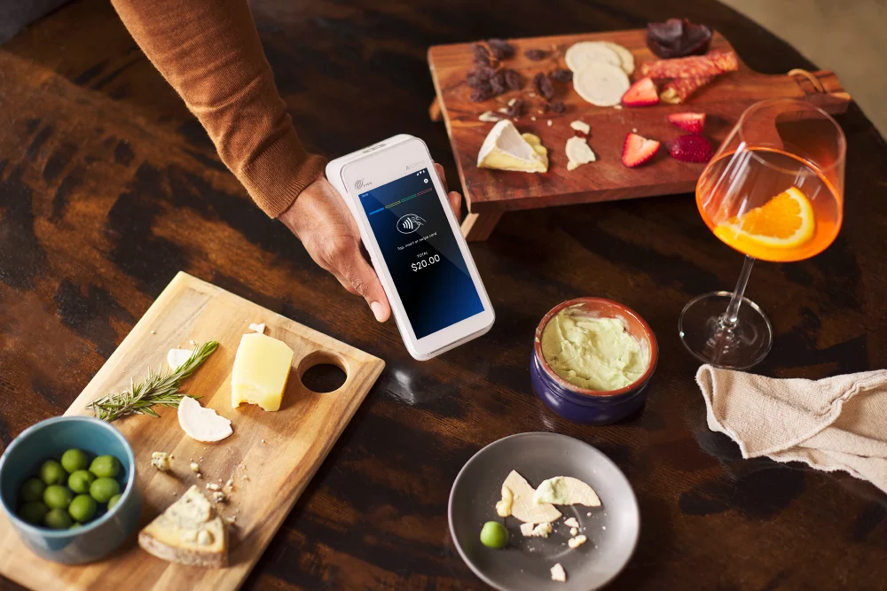 Smartpay A920Pro terminal awaiting payment in Charcutere